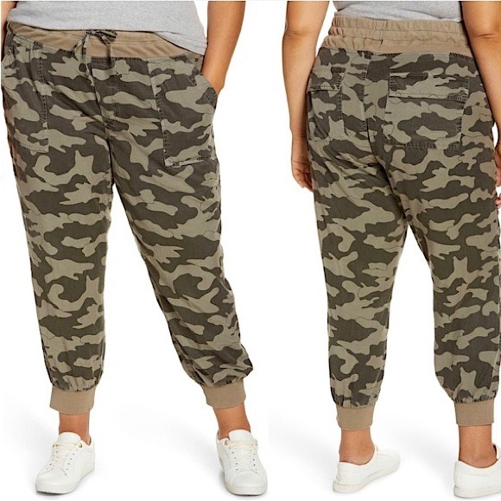 Kut from the Kloth Maribella Camo Cop Joggers NWT
